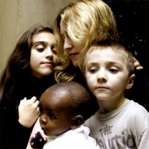madonna-deti.jpg